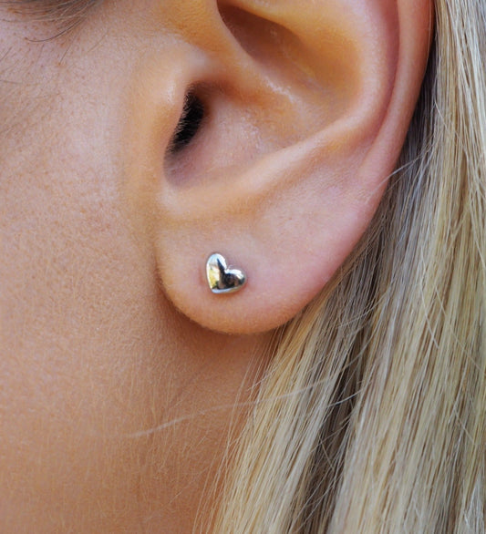 Mini Pendientes de Corazón de Plata de Ley