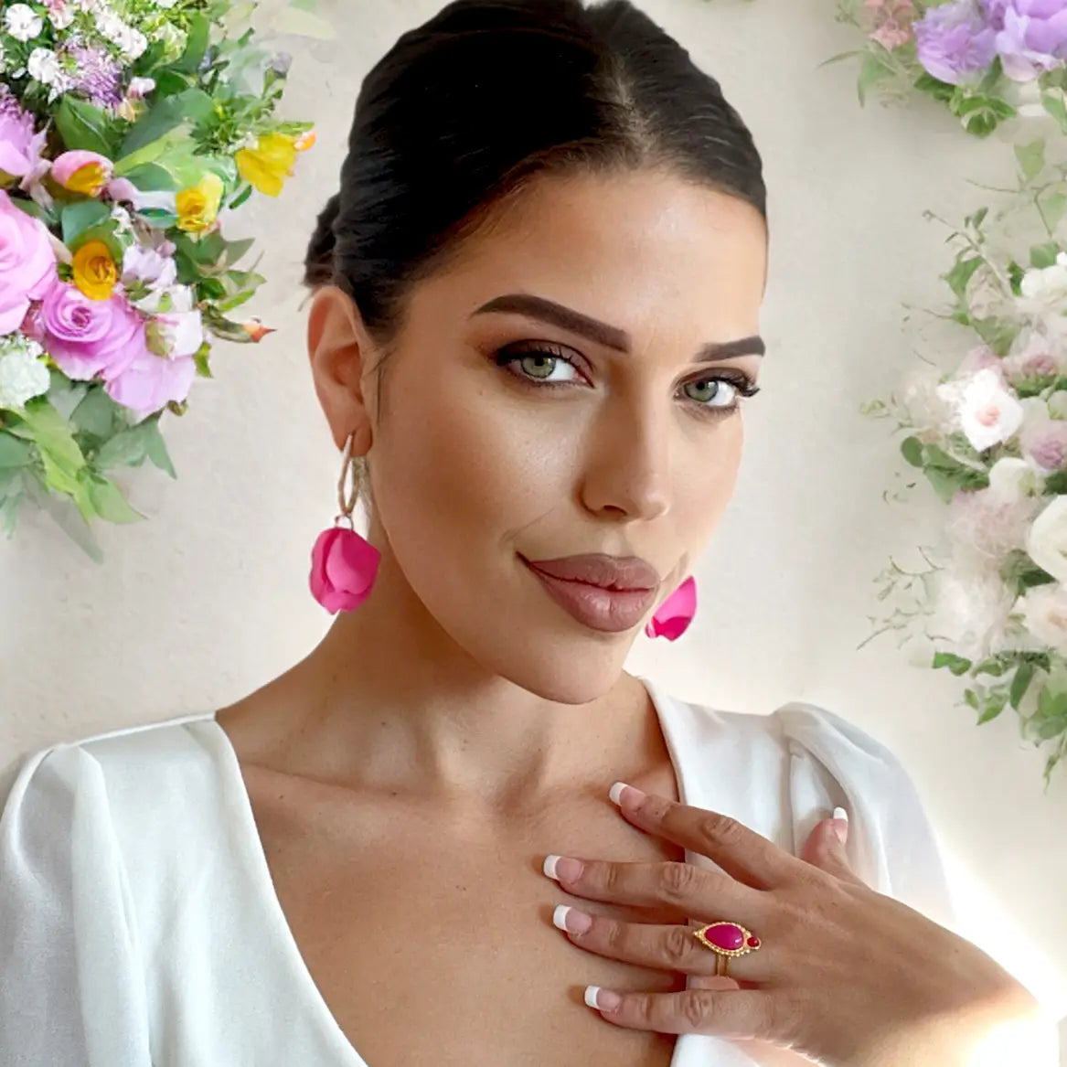 Damas Flor-Hangar Aretes con Grandes Pétalos de Flor y Arco Geométrico de Aros