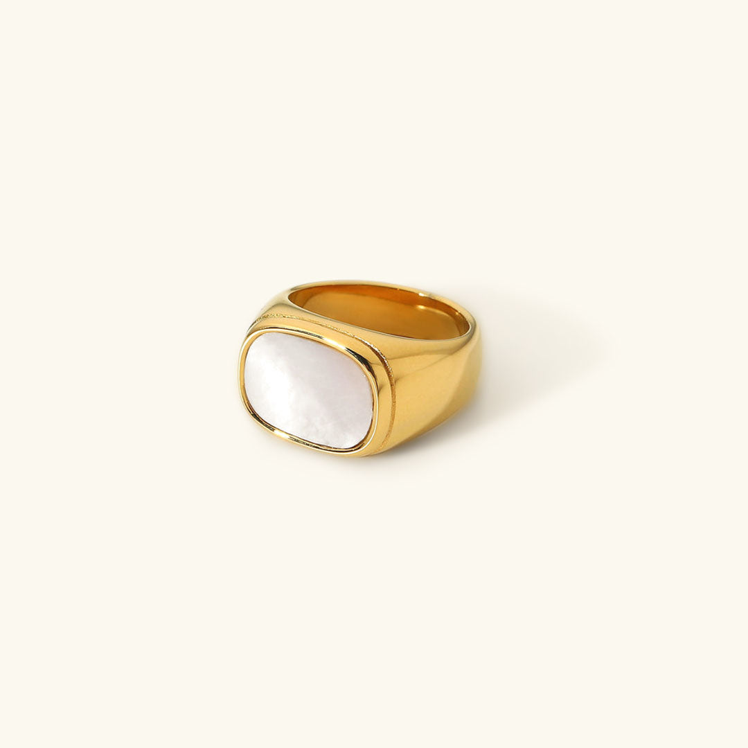 Nova - Anillo de Oro con Concha Lisa