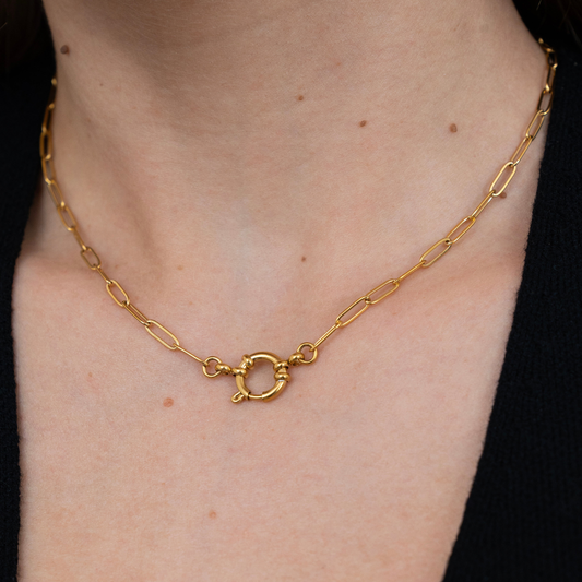Molly – Collar Paperclip con Estilo Minimalista