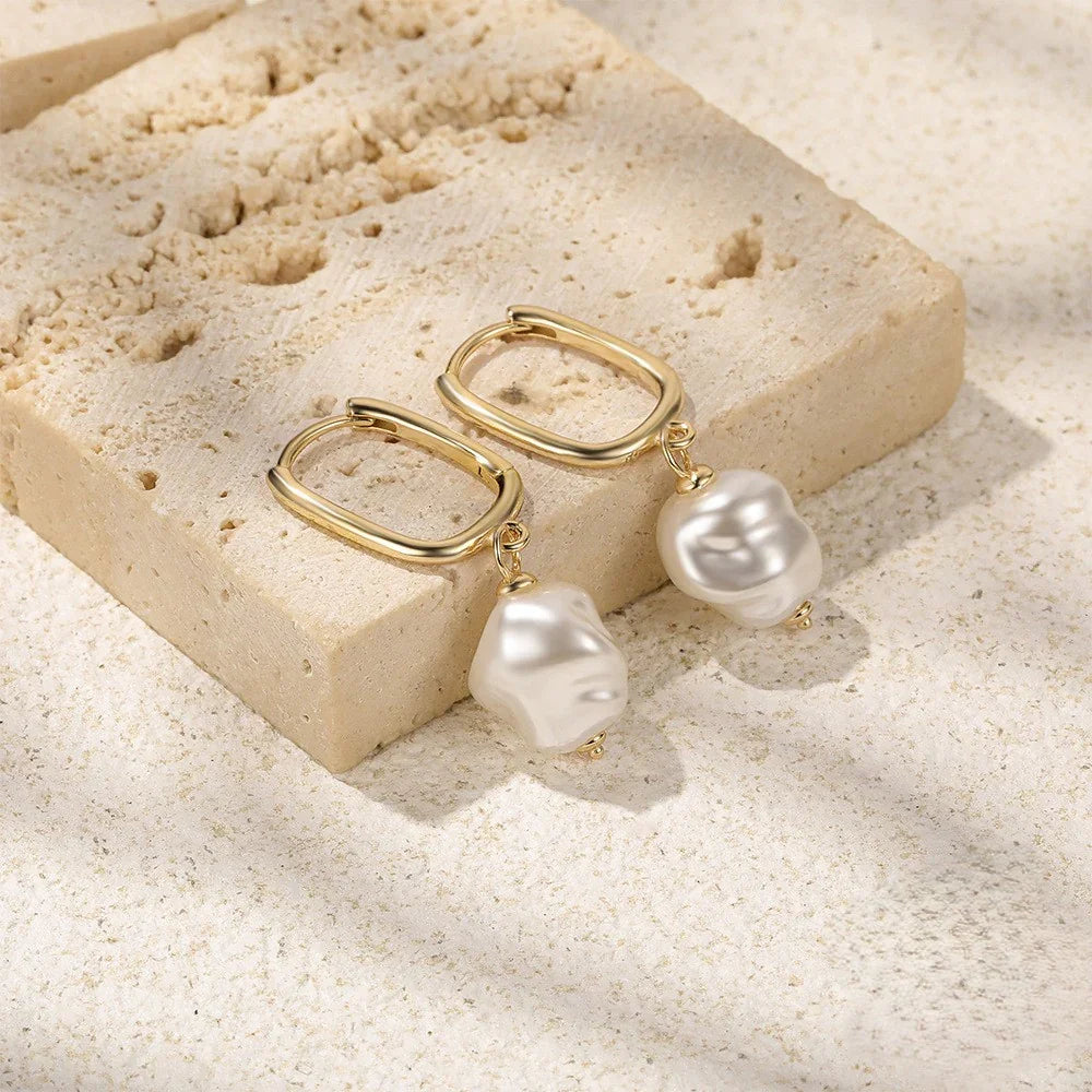 Pendientes Huggie de Mujer con Colgantes de Perlas de Agua Dulce