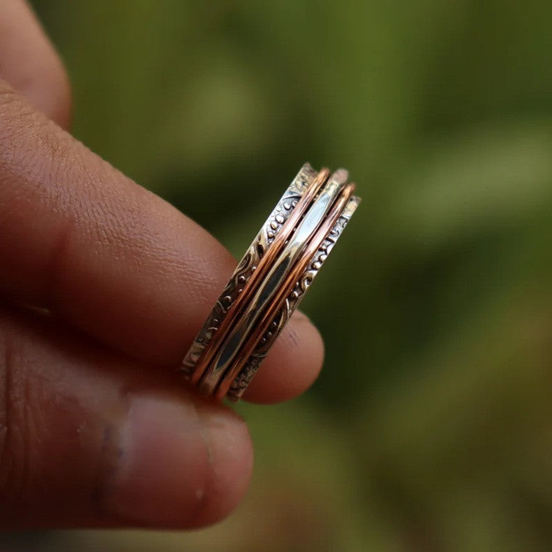 EternaSpark – Anillo Vintage Clásico con Piedras Brillantes
