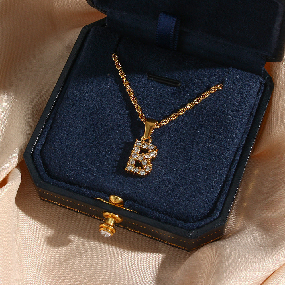 Maeve - Collar de diamantes con iniciales de letras
