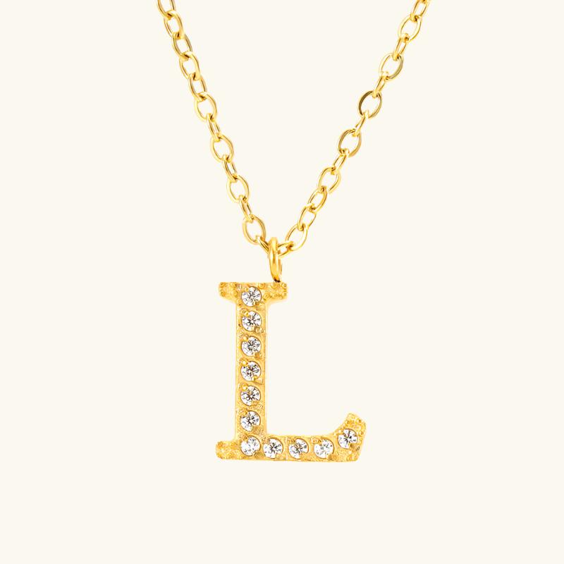 Flora – Collar Letra Fina y Elegante
