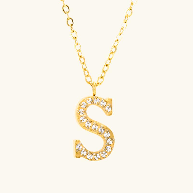 Flora – Collar Letra Fina y Elegante