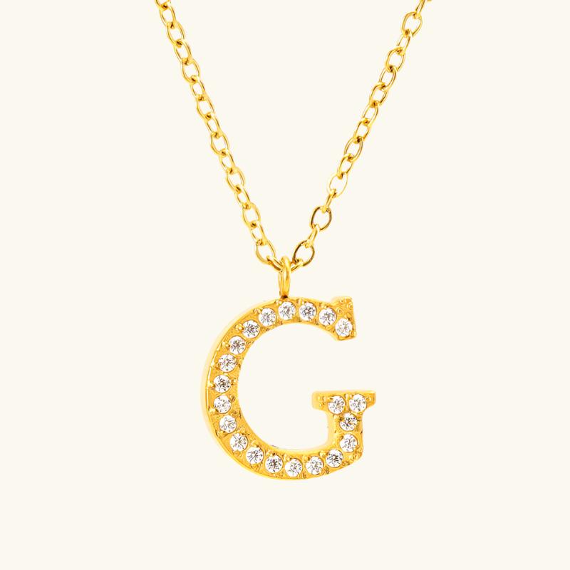 Flora – Collar Letra Fina y Elegante