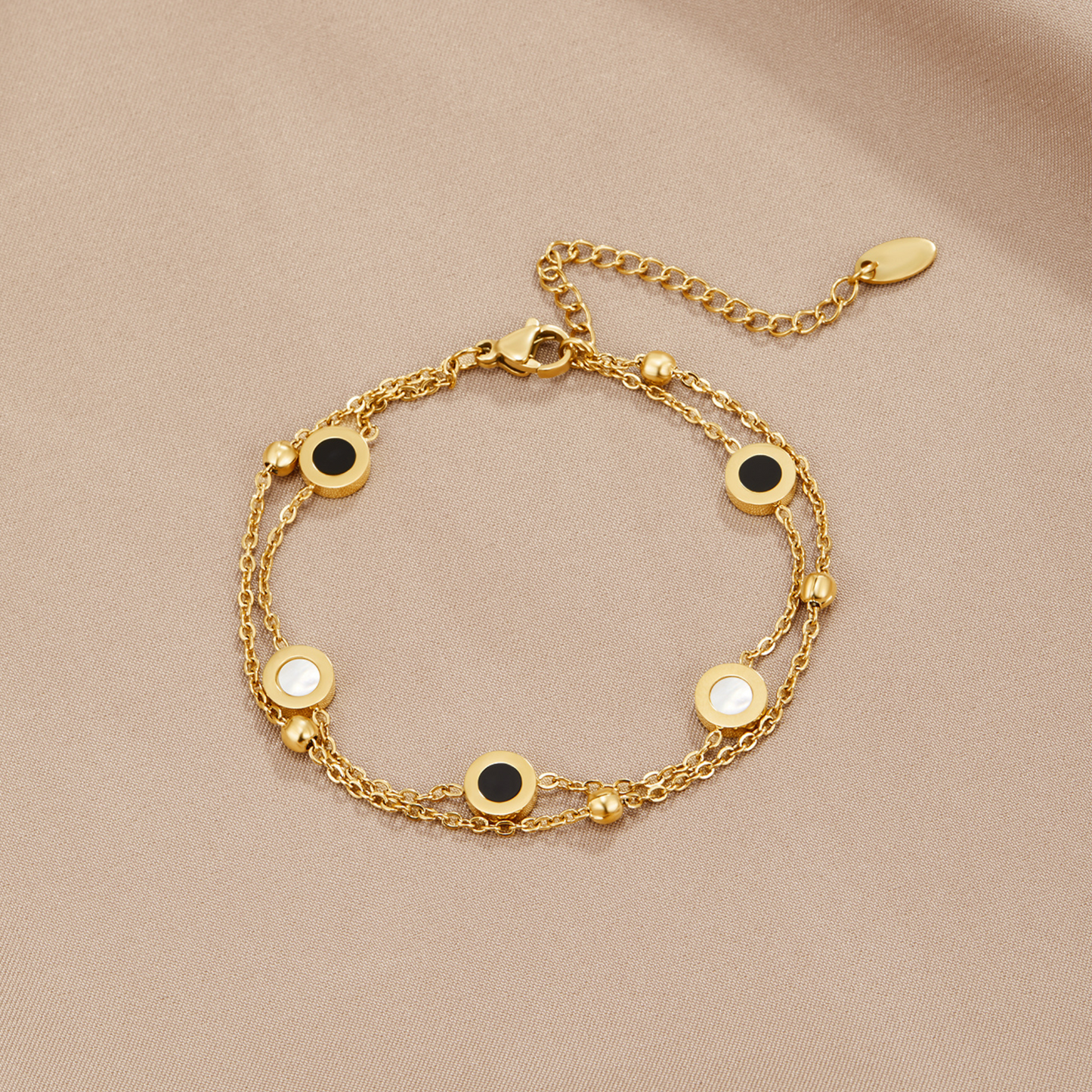 Nyra – Pulsera Onyx y Piedra Blanca