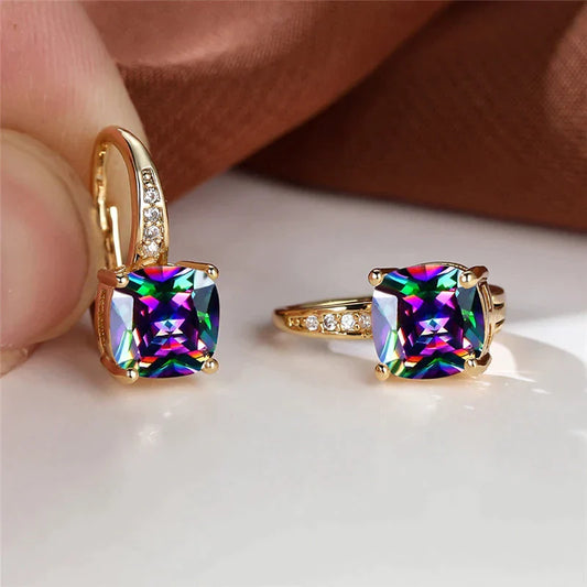 Celina – Aros Dorados con Circonitas de Colores