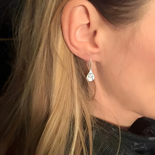 Yara – Pendientes de Hoja de Diente de León en Plata de Ley 925