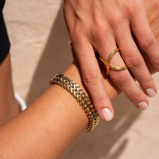 Eden – Pulsera Texturizada Chapada en Oro de 18K