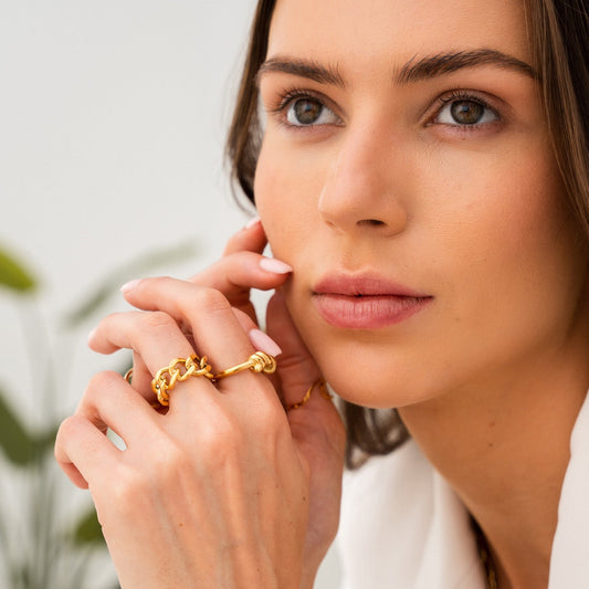 Mika – Bague Cadena Ajustable Dorada