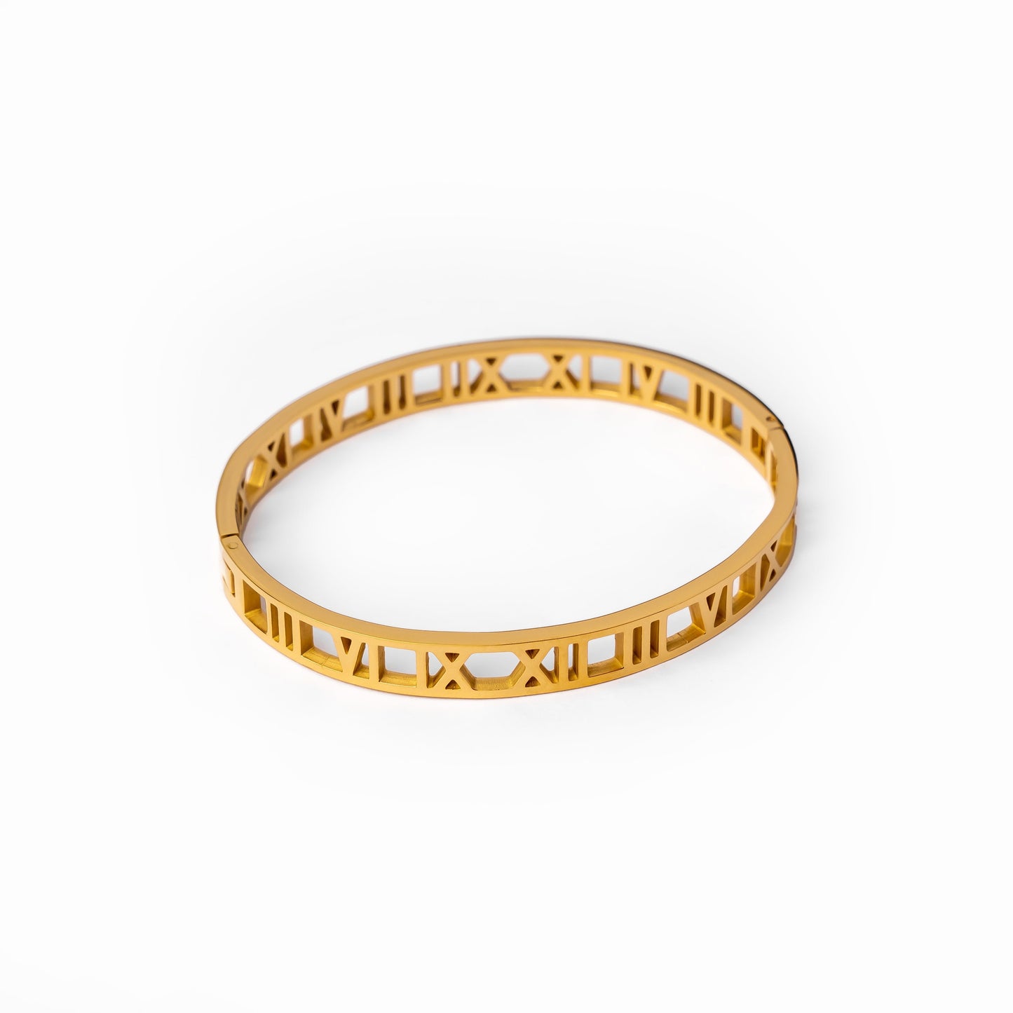 Emily – Pulsera Números Huecos Dorados