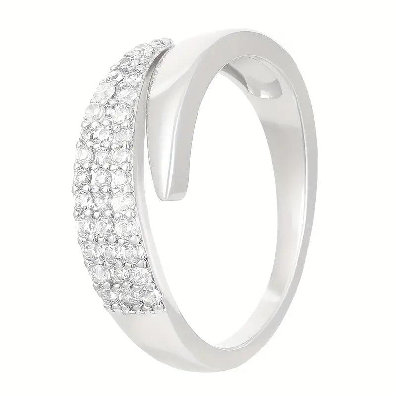 Emiko – Anillo Oro Amarillo con Piedras Luminosas