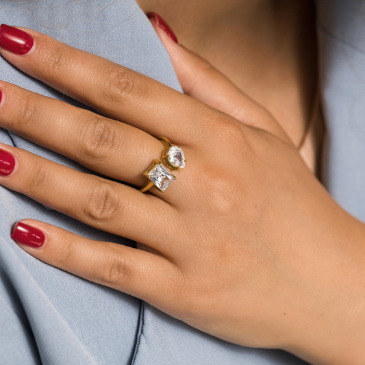 Nerie – Anillo Multicolor con Diseño Gota