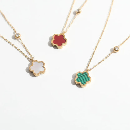 Trébol de cinco hojas - Collar con flores de trébol