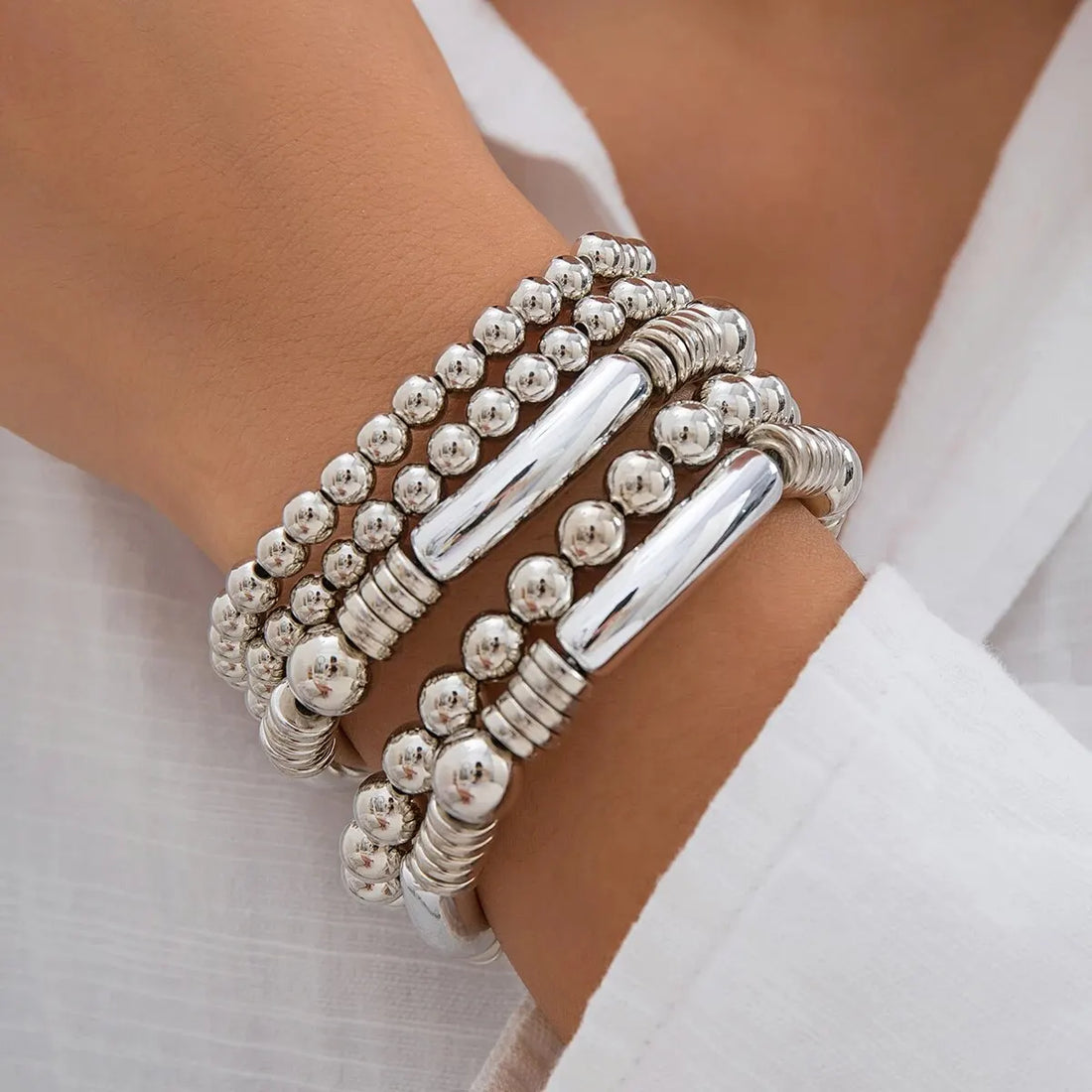 Mira – Conjunto de 5 Pulseras de Perlas Apilables