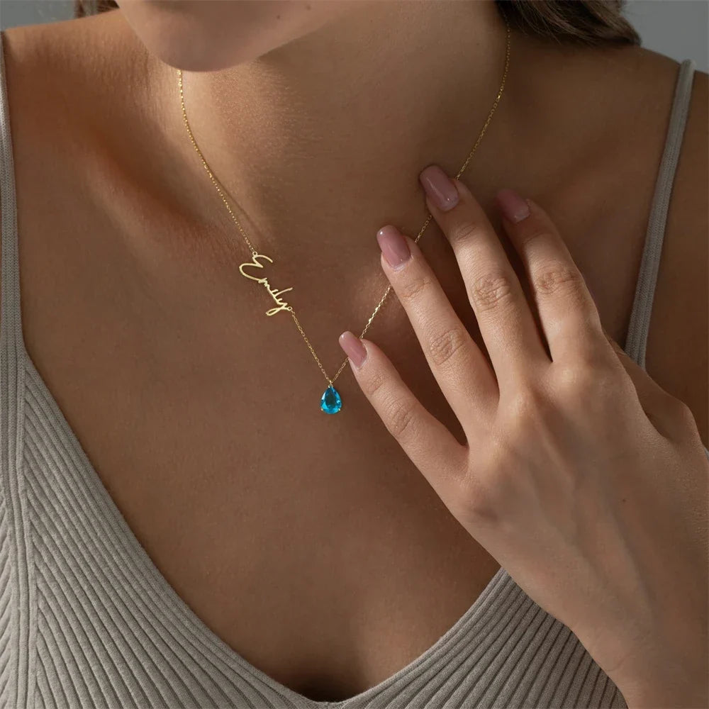 Collar de Nombre Personalizado para Mujer con Piedra en Forma de Gota