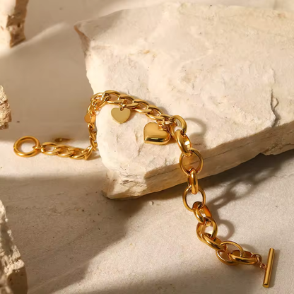 Akira – Pulsera Corazón con Zirconia Elegante