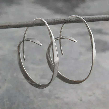 Lora – Pendientes Espirales Elegantes