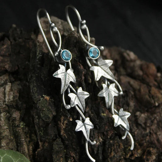 Elowen – Pendientes Vintage de Hojas de Elfo