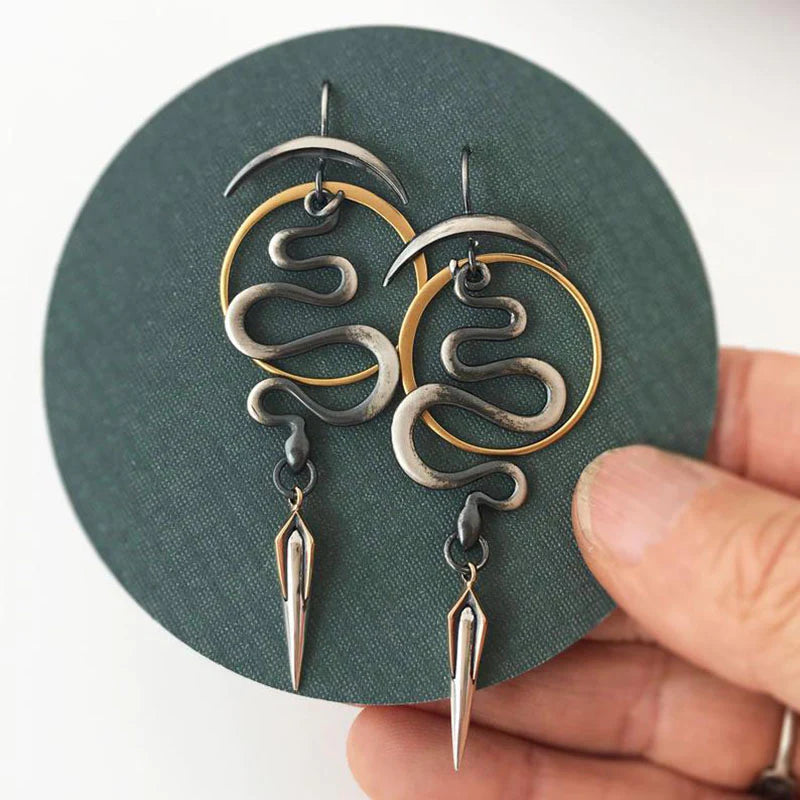 Jisoo – Pendientes Espirales Irregulares con Forma Geométrica