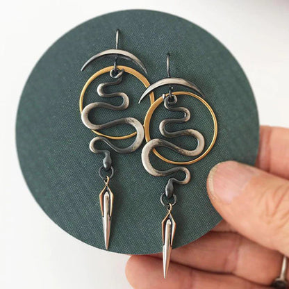 Jisoo – Pendientes Espirales Irregulares con Forma Geométrica