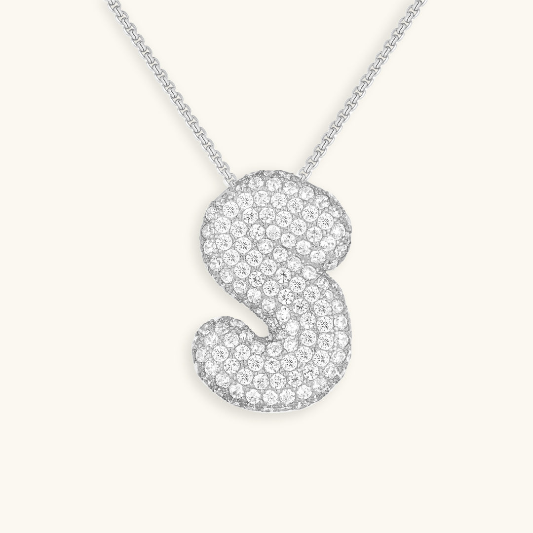 Collar de diamantes con inicial en burbuja
