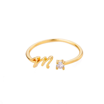 Shiela – Anillo Inicial en Acero Inoxidable Dorado