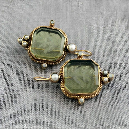 Selene – Pendientes Vintage con Verde Esmeralda y Perlas