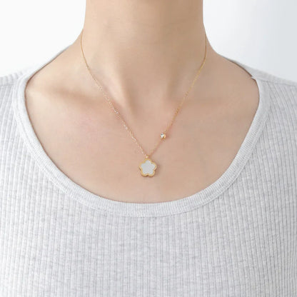 Trébol de cinco hojas - Collar con flores de trébol