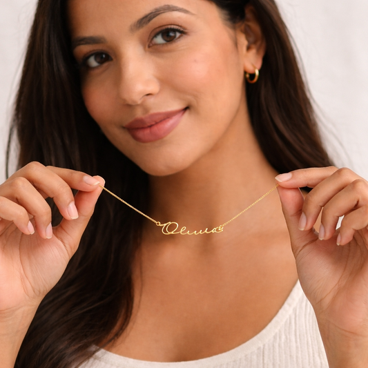 Olivia – Collar con Nombre Personalizado