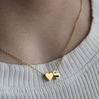 Collar con inicial en forma de corazón - Colgante personalizado con inicial