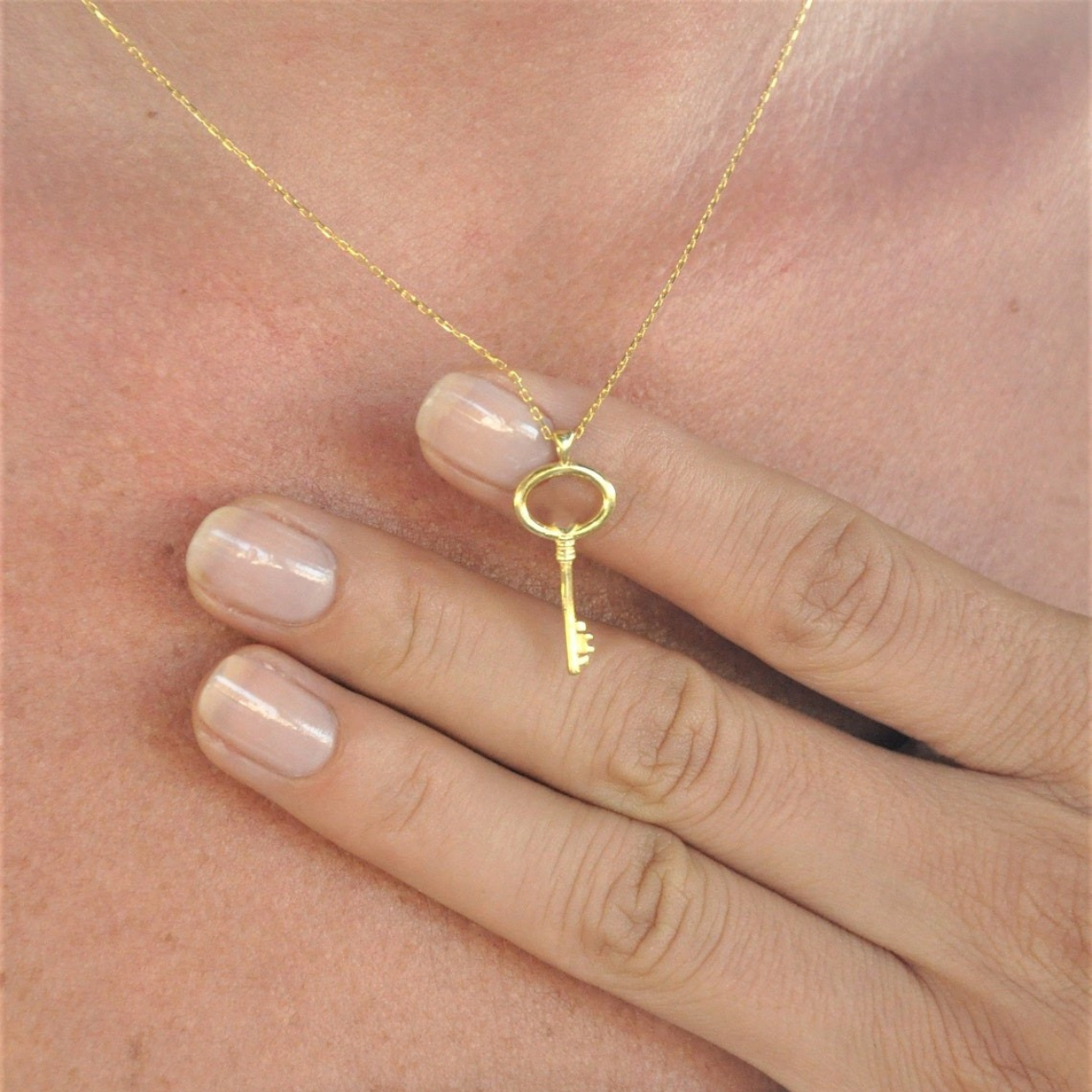 Colgante de llave dorada - Collar de candado