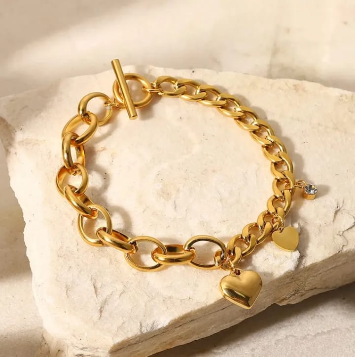 Akira – Pulsera Corazón con Zirconia Elegante