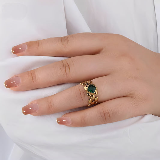 Emira – Anillo Esmeralda Elegante