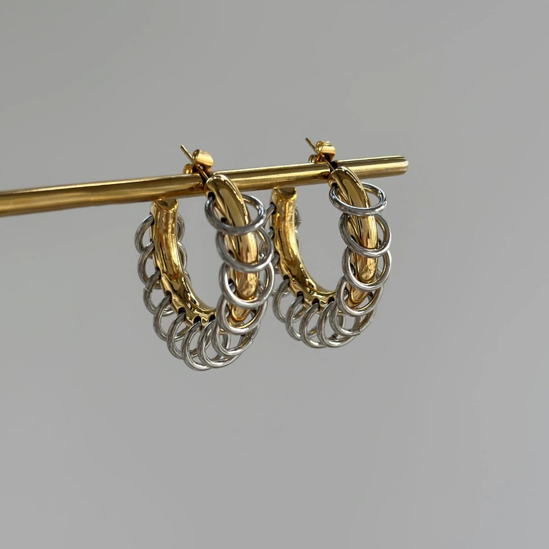 Luciana – Pendientes Aro C Dorados Elegantes