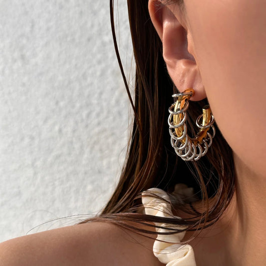 Luciana – Pendientes Aro C Dorados Elegantes