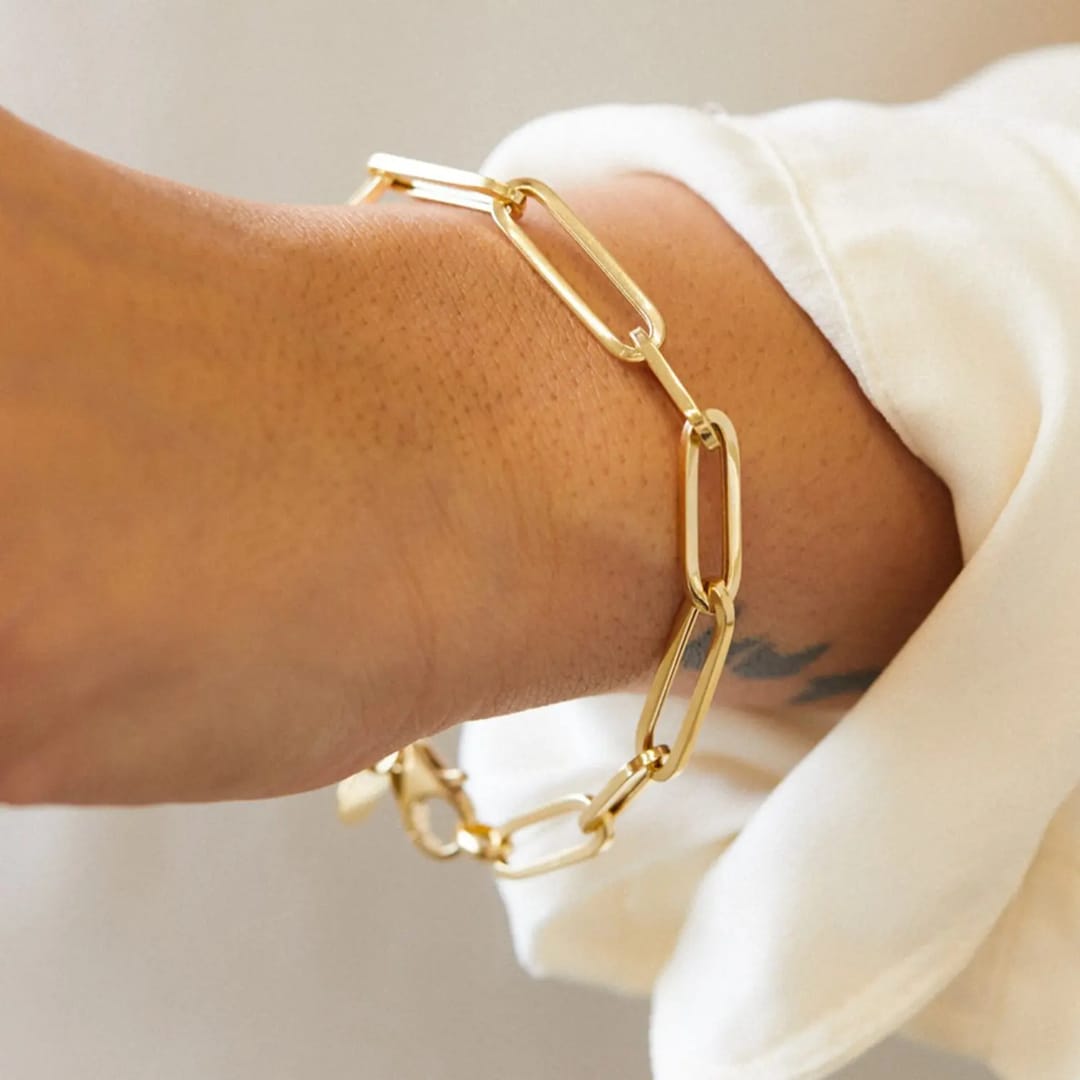 Leona – Pulsera Cadena con Cierre Elegante