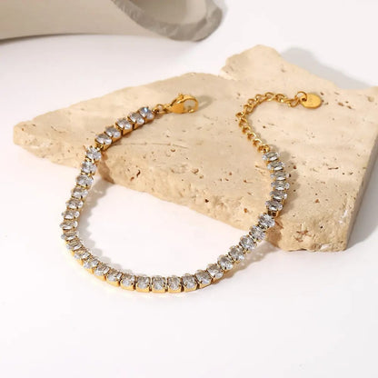 Erina – Pulsera de Piedra Natural y Acero Elegante