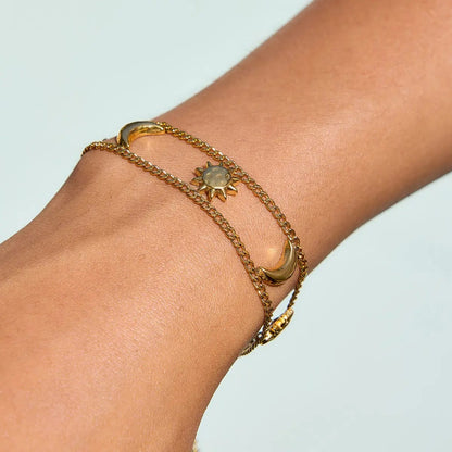 Luna – Pulsera Sol y Luna Dorada Elegante