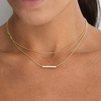 Livia – Collar de Acero Elegante
