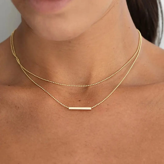 Livia – Collar de Acero Elegante