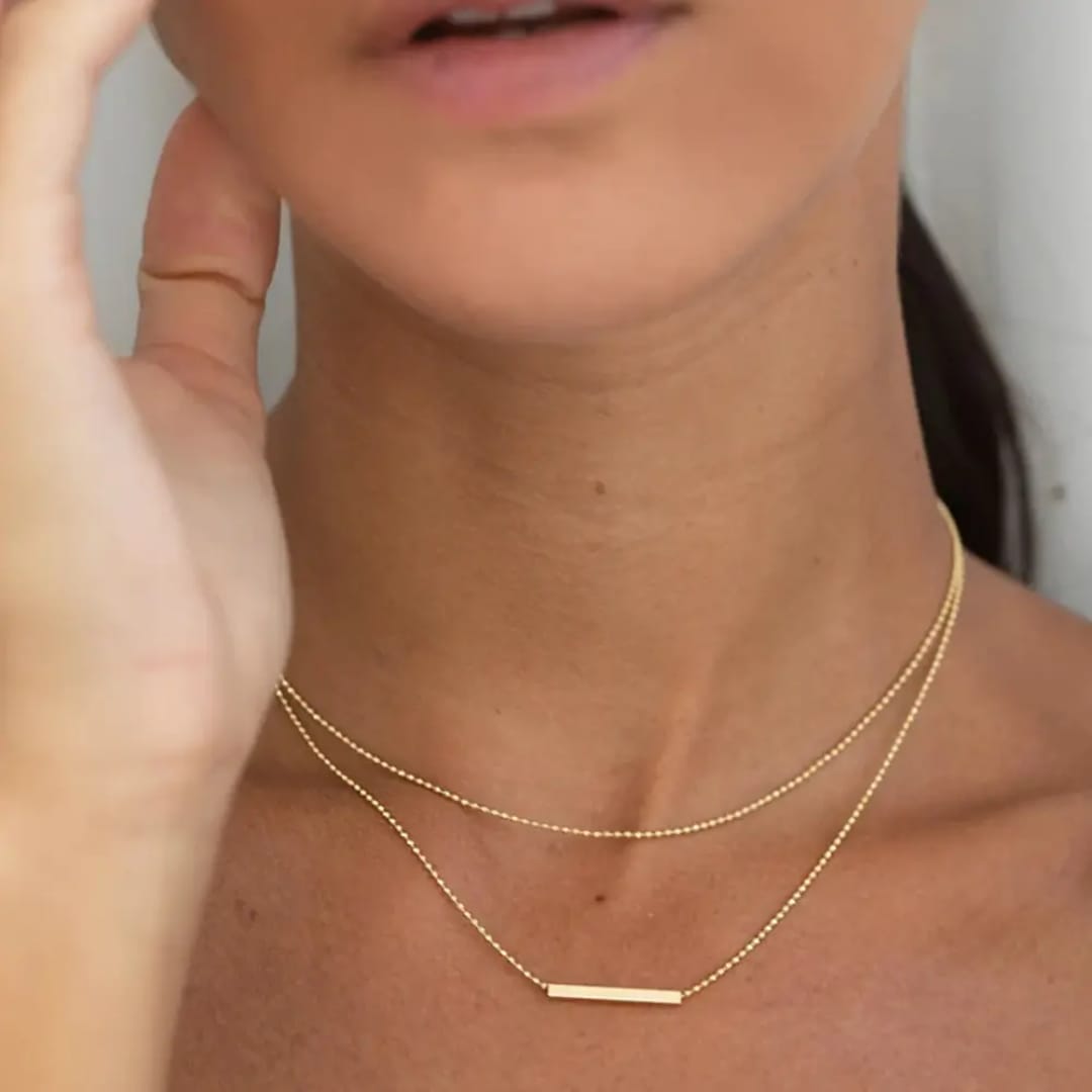 Livia – Collar de Acero Elegante