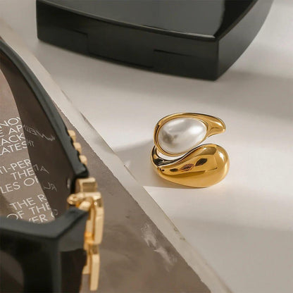 Nerisa – Anillo de Perla Elegante