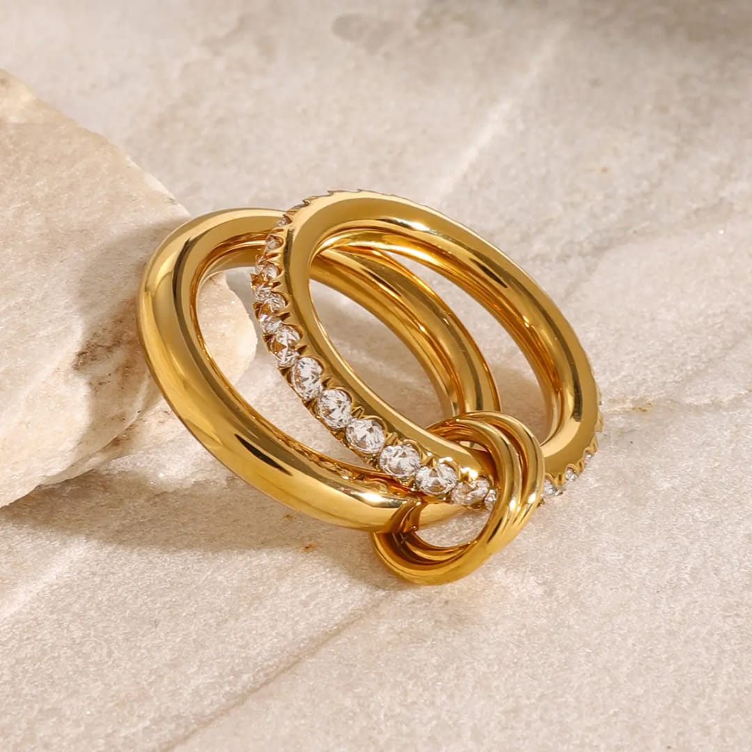 Nova – Anillo de Doble Banda Elegante