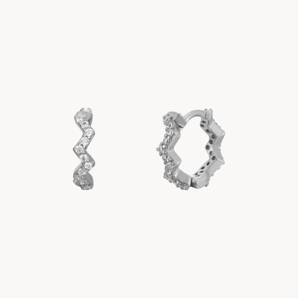 Aros Zigzag para Damas con Incrustaciones de Piedras y Forma Compacta