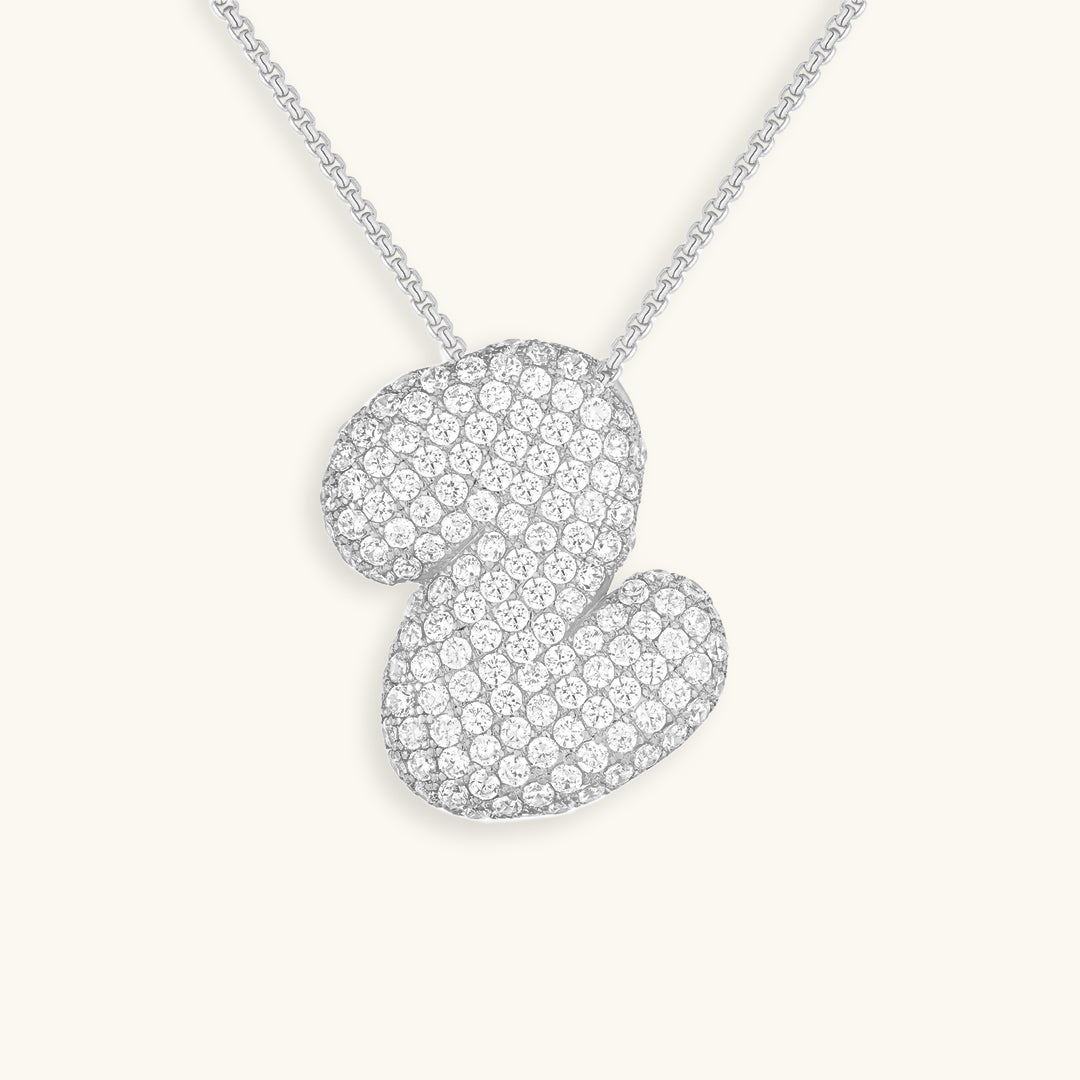 Collar de diamantes con inicial en burbuja