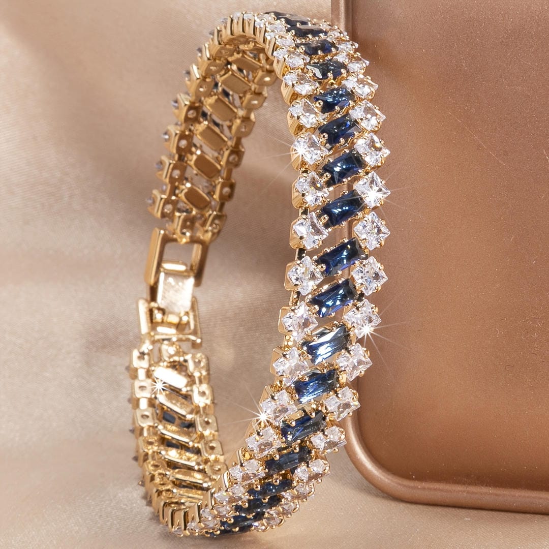 Pulsera Geométrica para Damas con Varios Acentos de Piedra