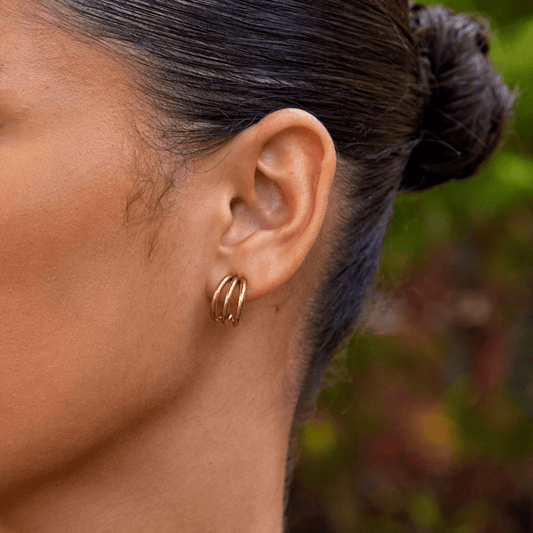 Anaya – Aretes Creolas Triples Doradas