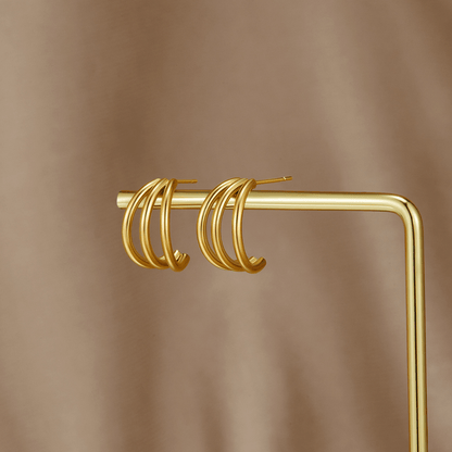Anaya – Aretes Creolas Triples Doradas